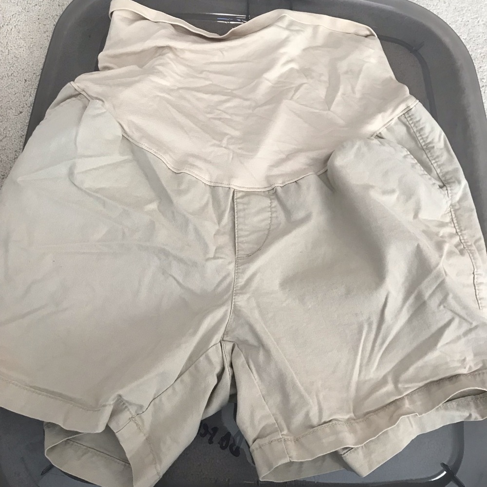 Maternity shorts